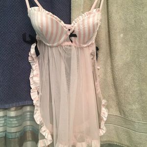 Victoria’s Secret 34c nightie